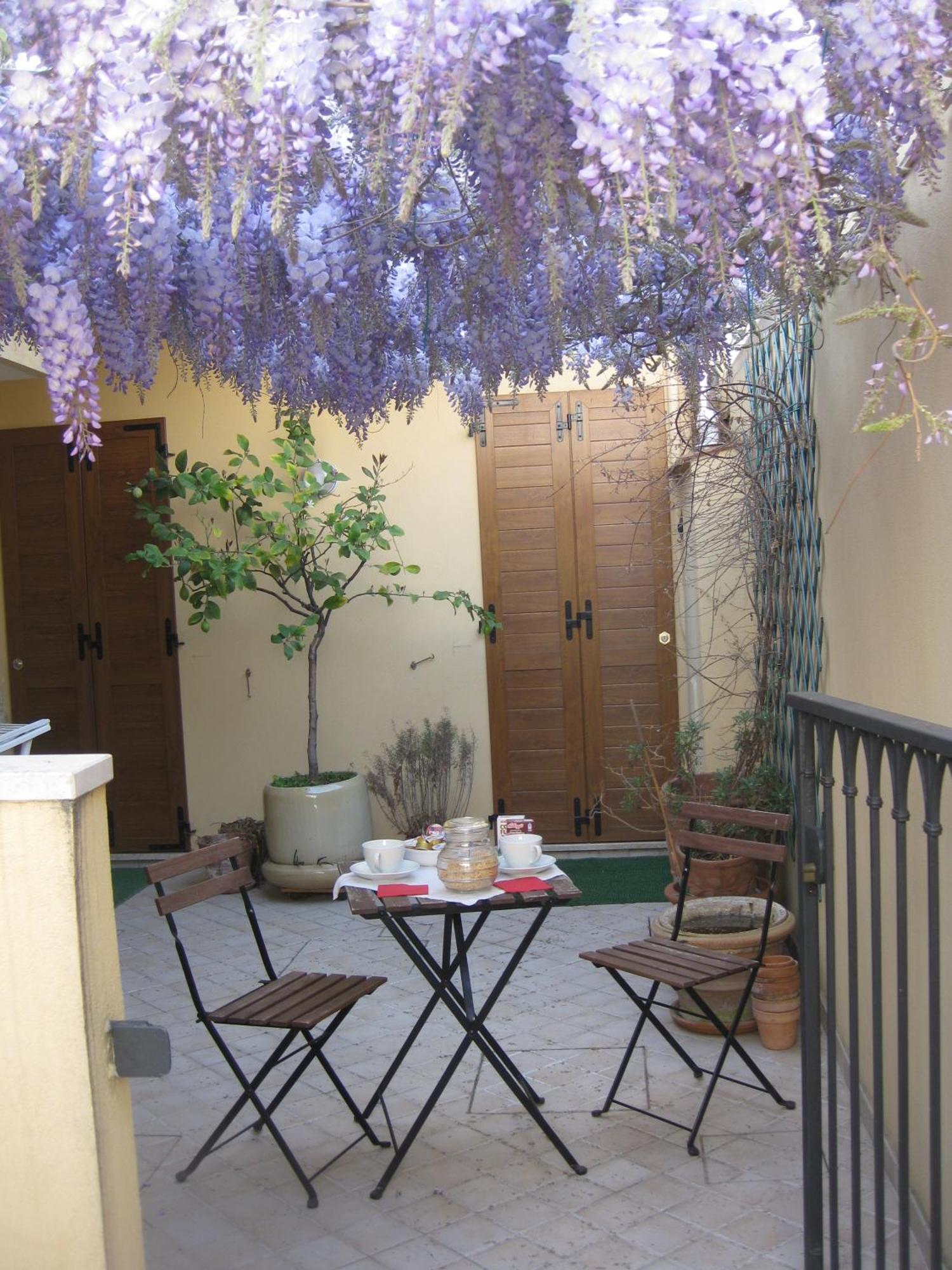 Lo Squero Rooms And Apartments Фано Екстериор снимка